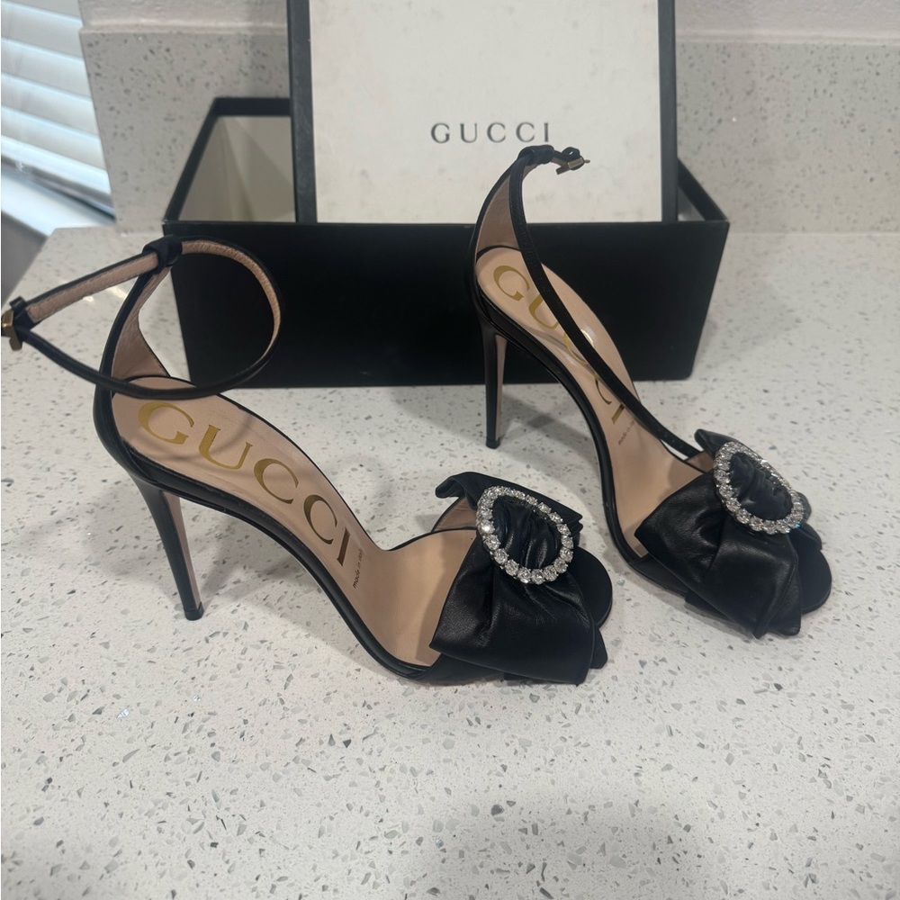 Gucci Black Heels with Crystal Bow - Picture 3 of 6
